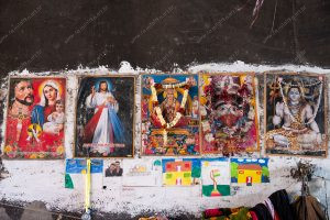quadros na parede. flores é parte de outras estórias por Ca Mila