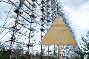 um local abandonado. radioativo é parte de outras estórias por Ca Mila