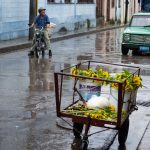 uma pessoa numa motocicleta. serenidade é parte de emoções por Ca Mila