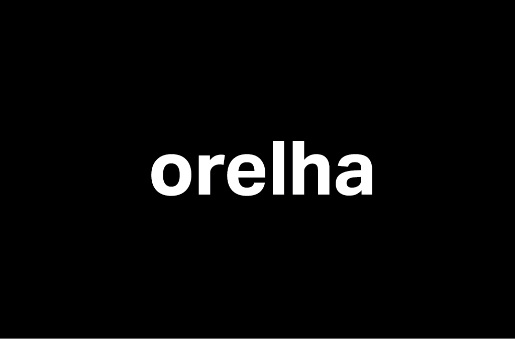 orelha é parte da série outras estórias por Ca Mila